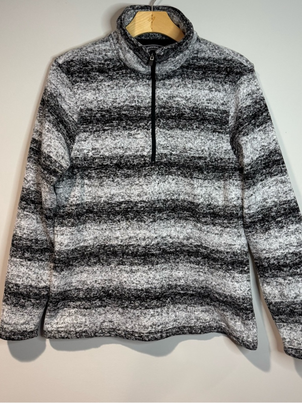 Lands' End Women’s Black & Gray Medium Striped 1/4 Zip Fleece Pullover Layers